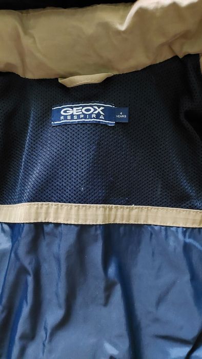 Зимняя куртка-пуховик  Geox на мальчика 4года