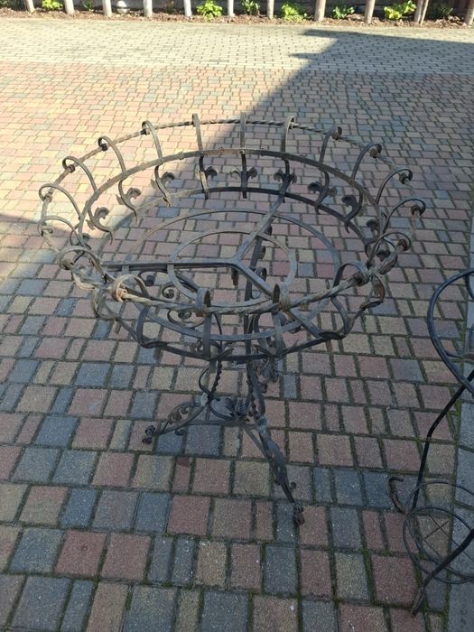 Kuty duży Stojak na kwiaty + mniejszy