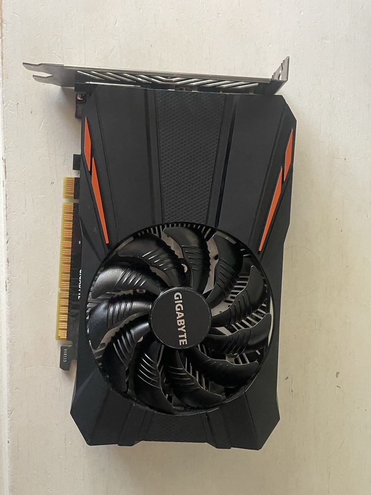 Placa grafica RTX 1050 Ti