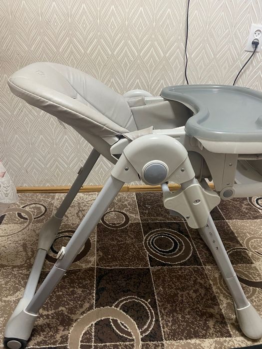 Стільчик для годування