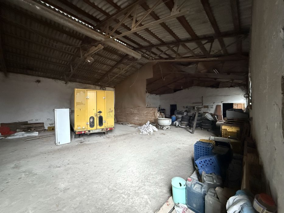 Здам в оренду приміщення з викупленою землею