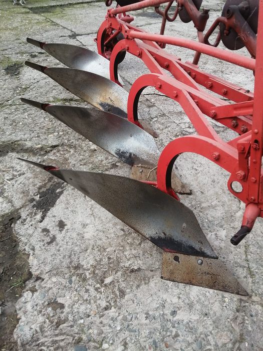 Pług Kverneland 4 skibowy