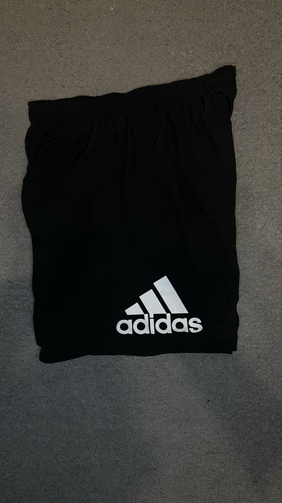 Adidas шорти