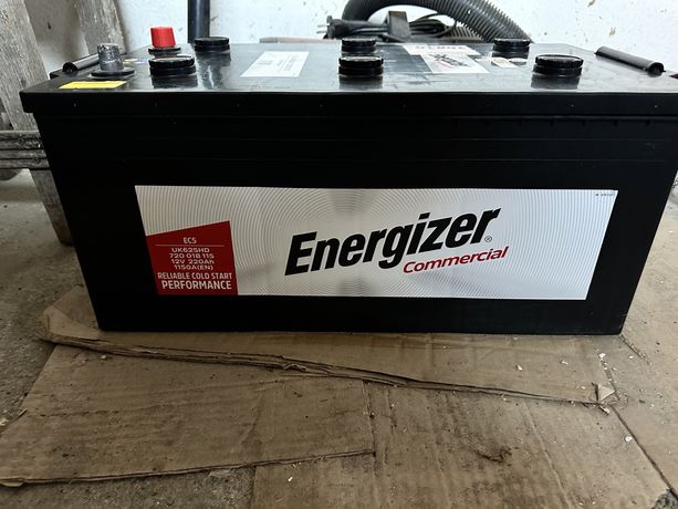 Вантажний акумулятор ENERGIZER 6СТ-220 Аз Commercial 720 018 115