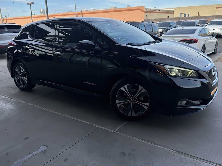 Nissan LEAF SL      2019