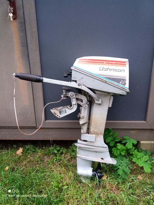 Двигун для човна Johnson 6-8