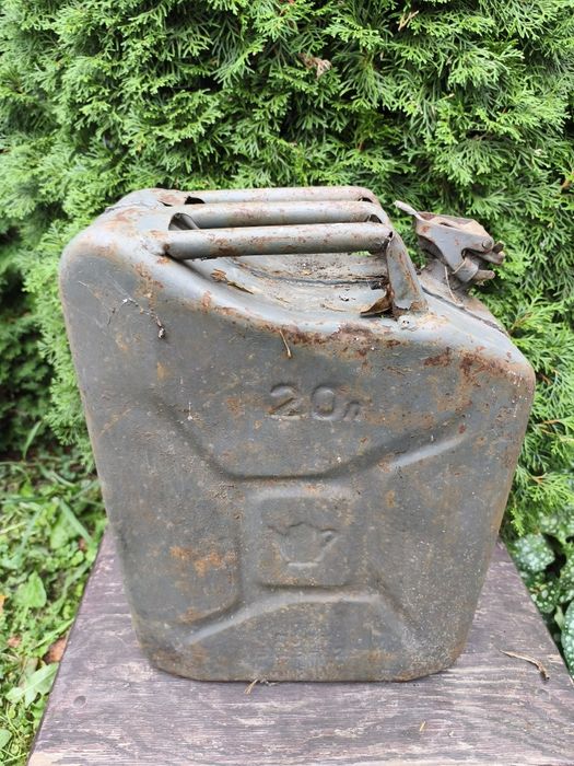 Karnister metalowy 20 litrów