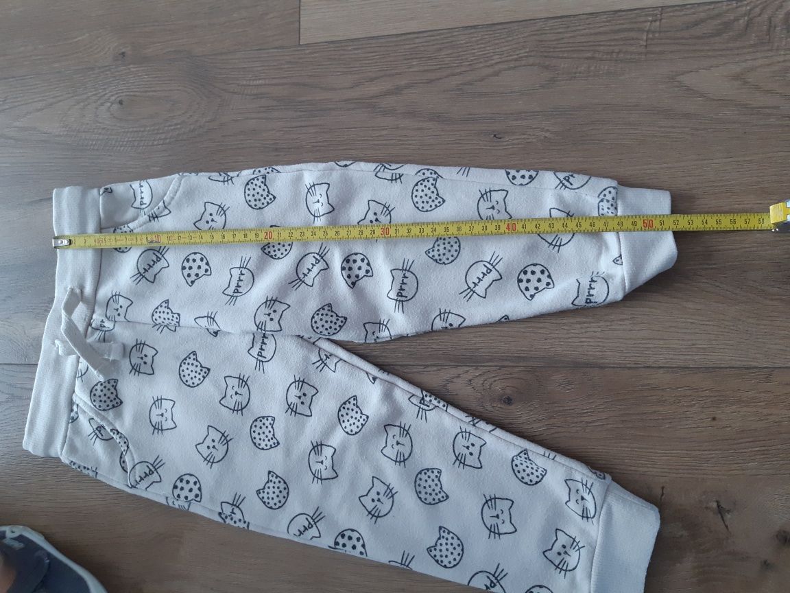 Spodnie dresowe dziewczęce wiosna r. 98