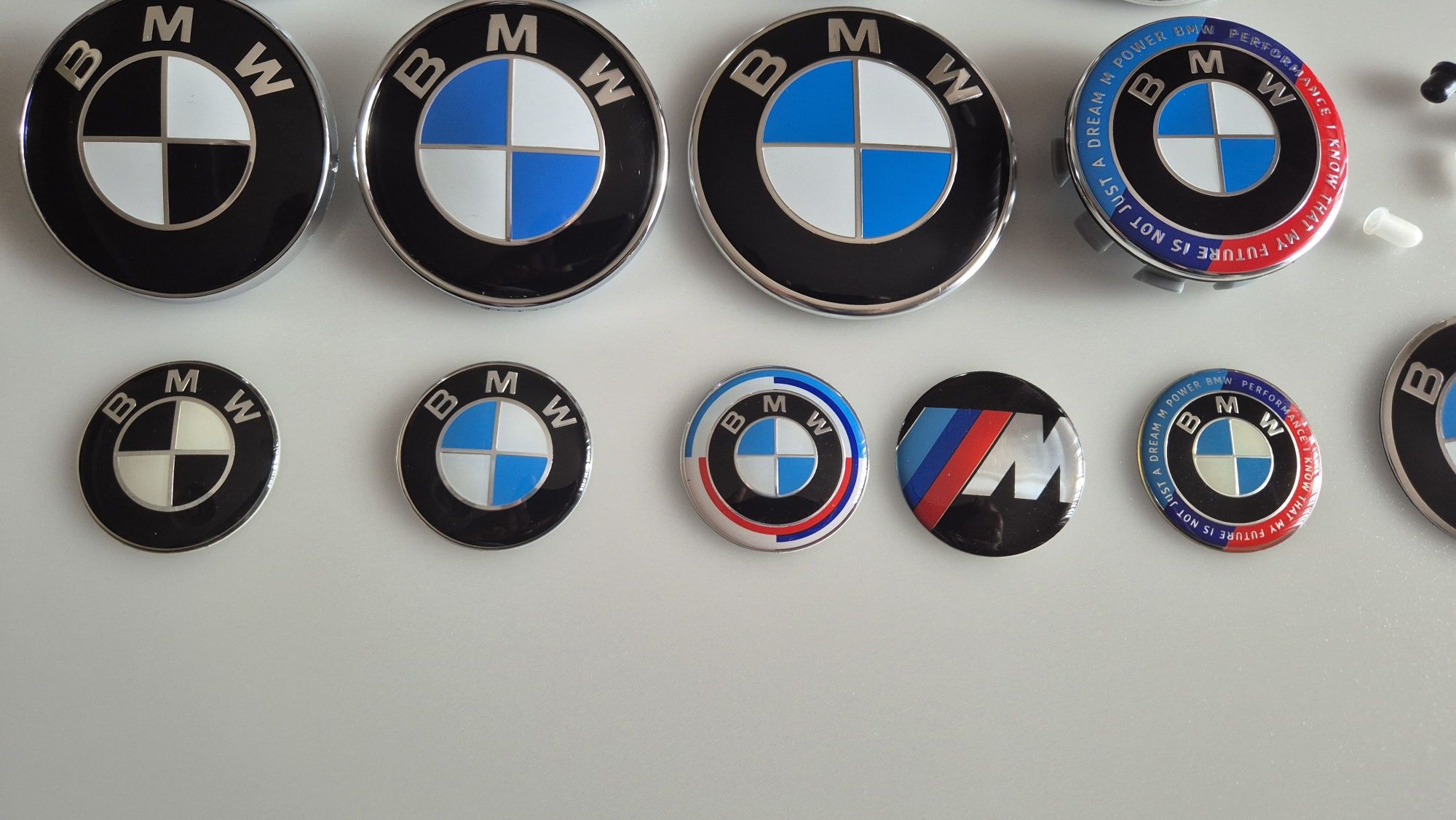 Emblemas BMW 82/78/74/70/68/60/56/45mm