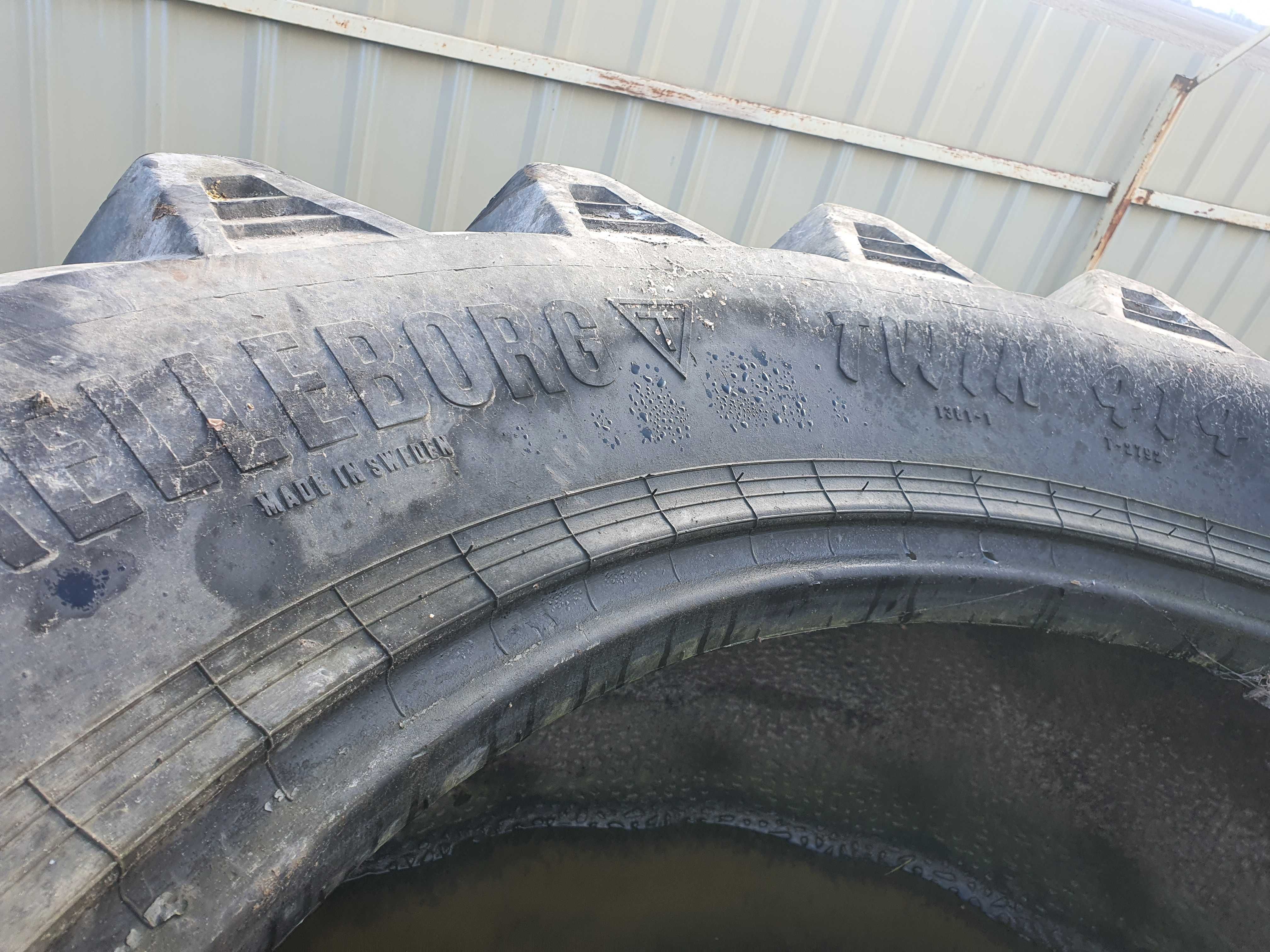 Opony do ciągnika, 850/55r42, Trelleborg Twin 414, Case Magnum 7240