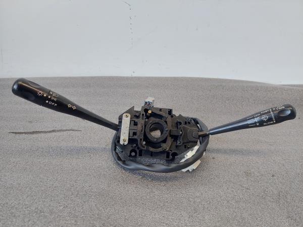 Conjunto / manetes de luzes e limpa vidros MITSUBISHI Lancer IV Hatchb