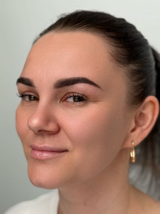 Корекція та фарбування брів (вул. Шкільна)