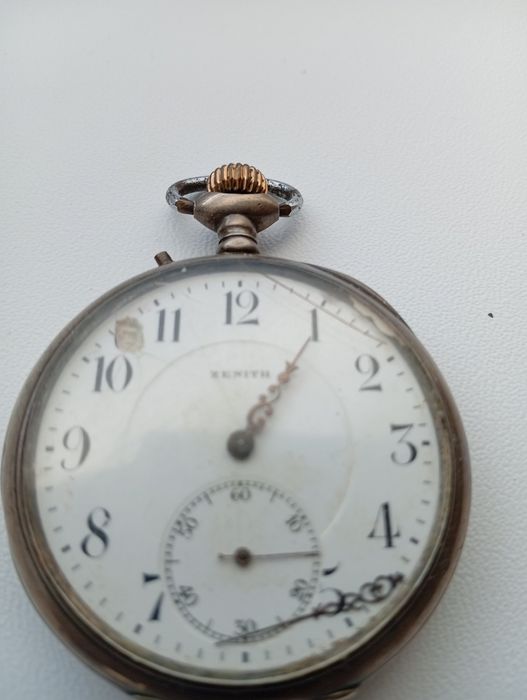 Антикварные карманные часы Zenith