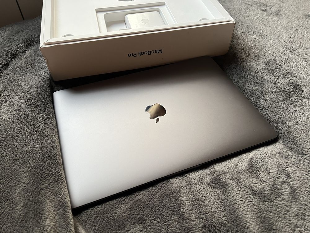 Apple Macbook Pro 13 Touchbar (2020) i5 4C/8T 3.8GHz 32GB/512GB BOX