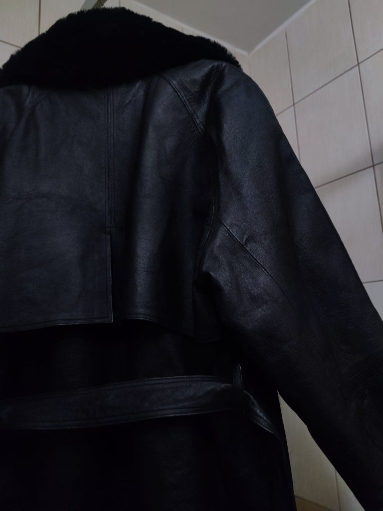 Kurtka płaszcz płaszczyk skórzana czarna żakiet black ciemna czarny L