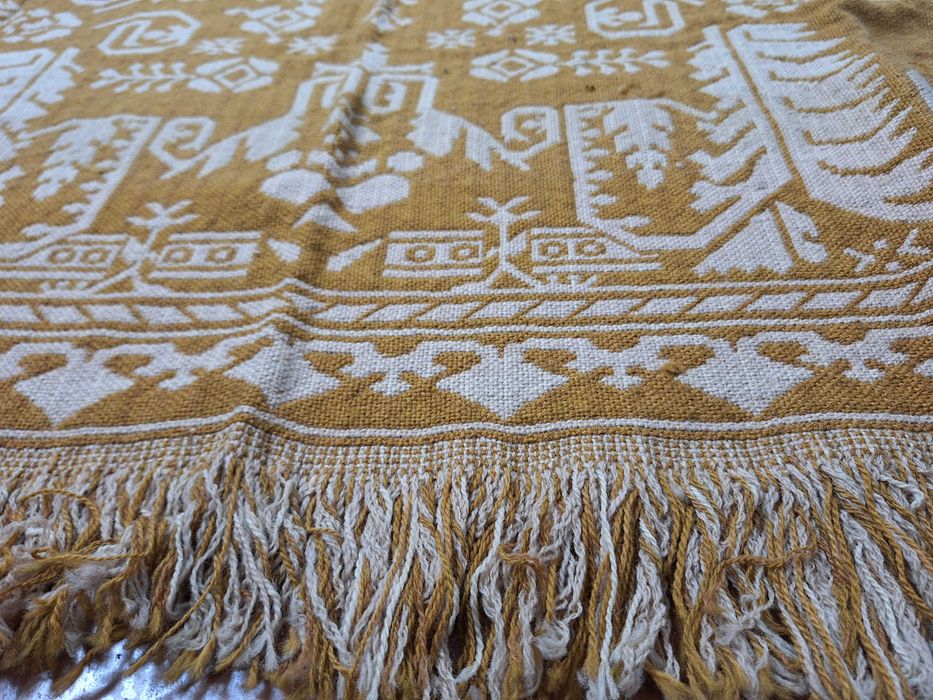 stary wełniany kilim narzuta