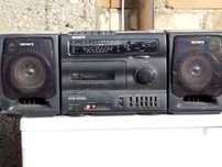 Radioodtwarzacz Sony CFS-1035L – Retro boombox z radiem