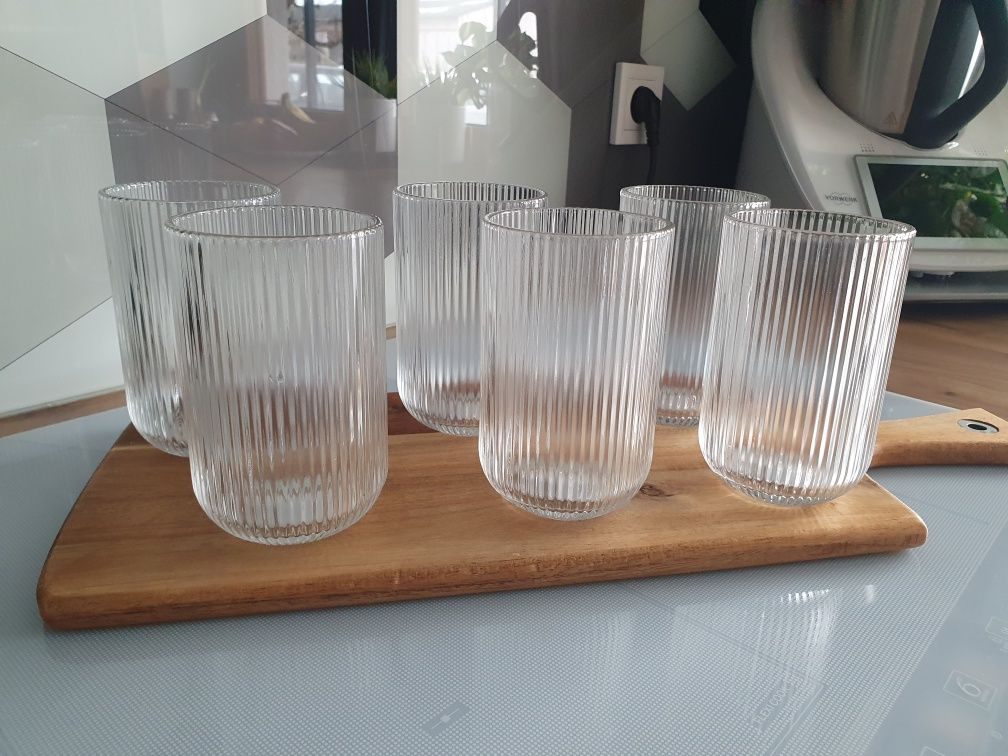 6 szklanek wysokich ryflowanych. Nowe