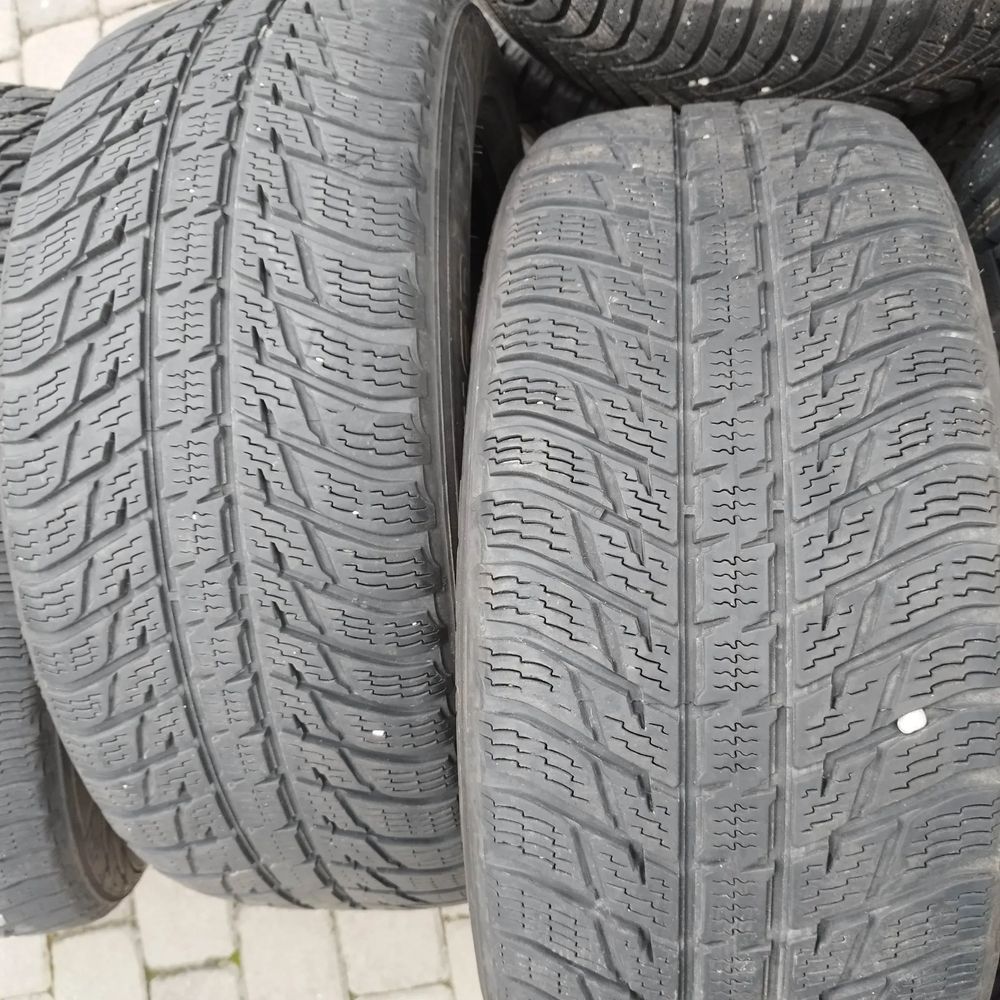 235/55/17 nokian wr suv3