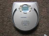 discman GRUNDIG Squixx, fajne brzmienie !