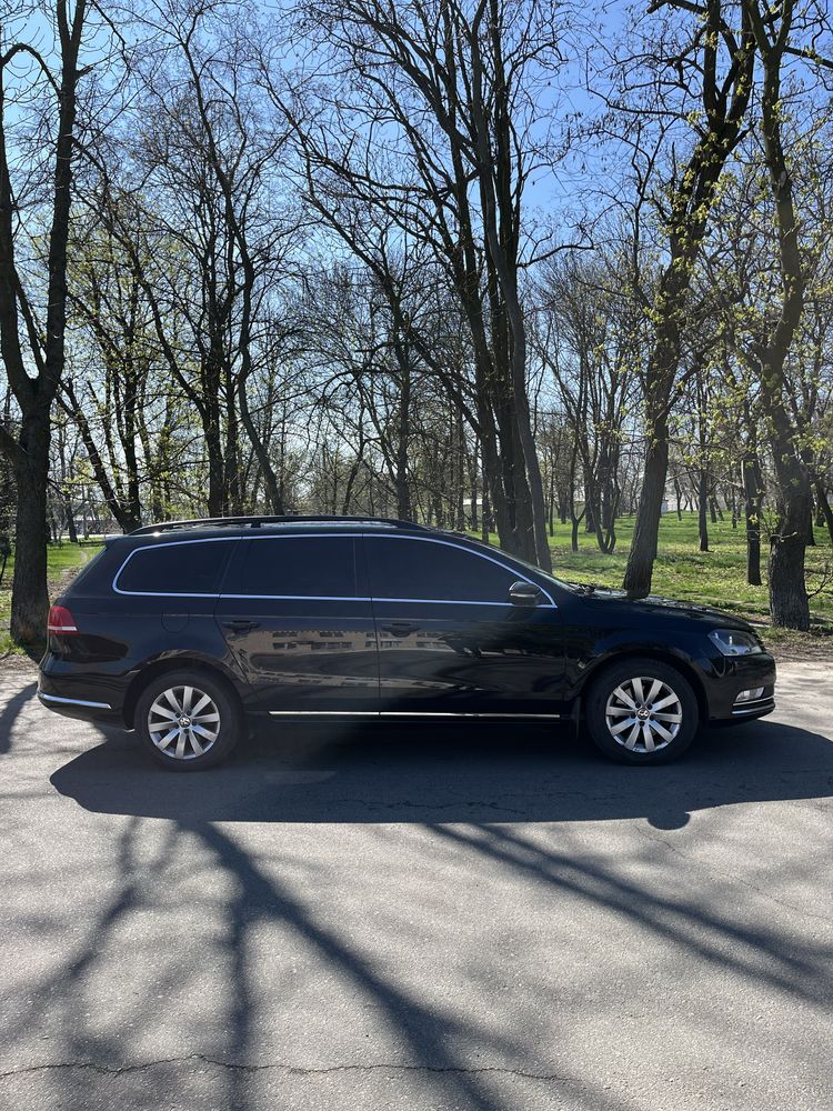 Volkswagen Passat B7 2013рік 2.0 Дизель Механіка 6-ступка