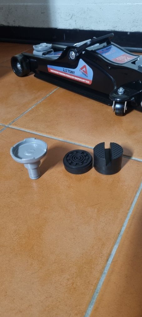 Macaco 2.5 Toneladas