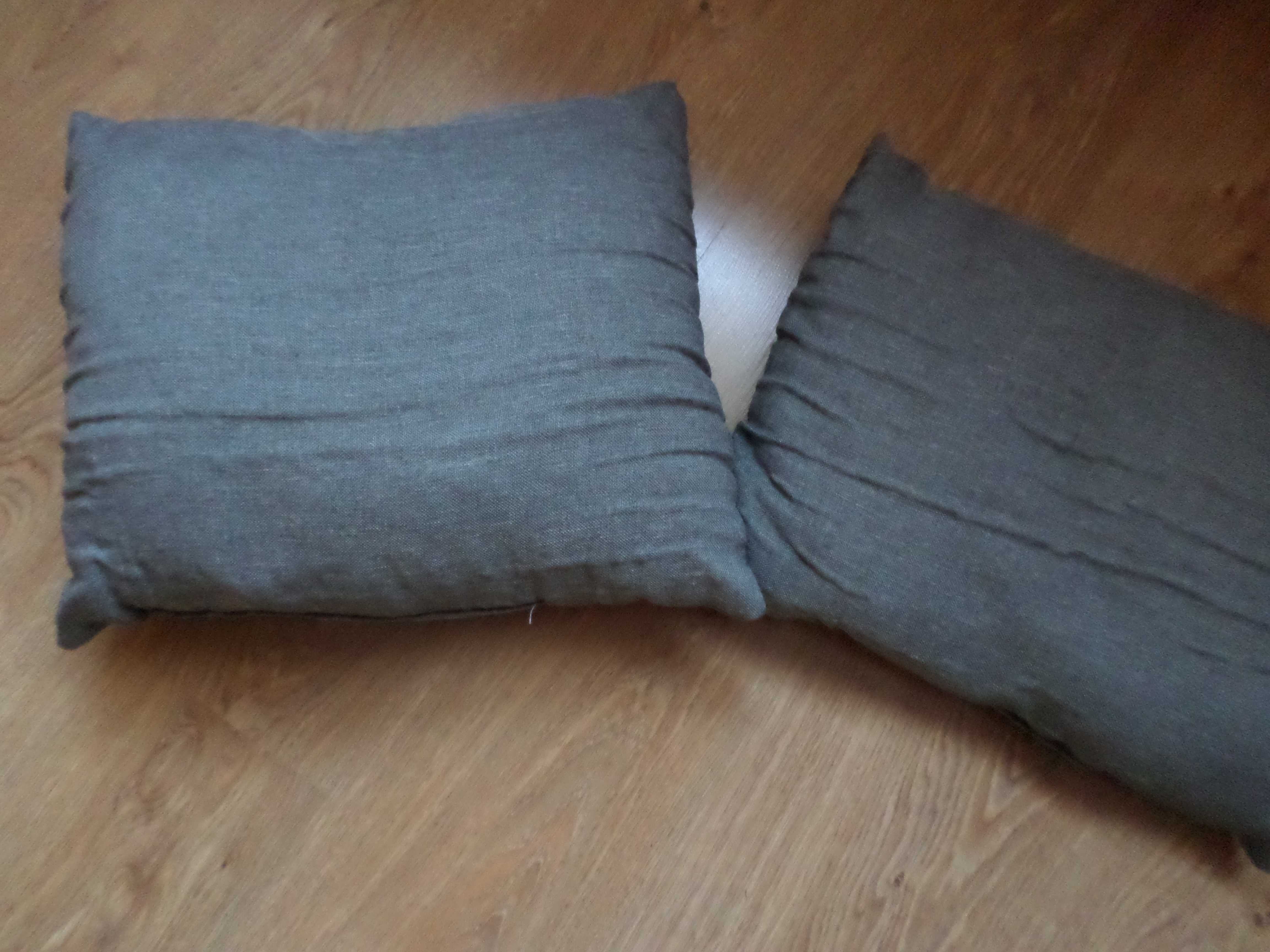 Dwie szare poduszki