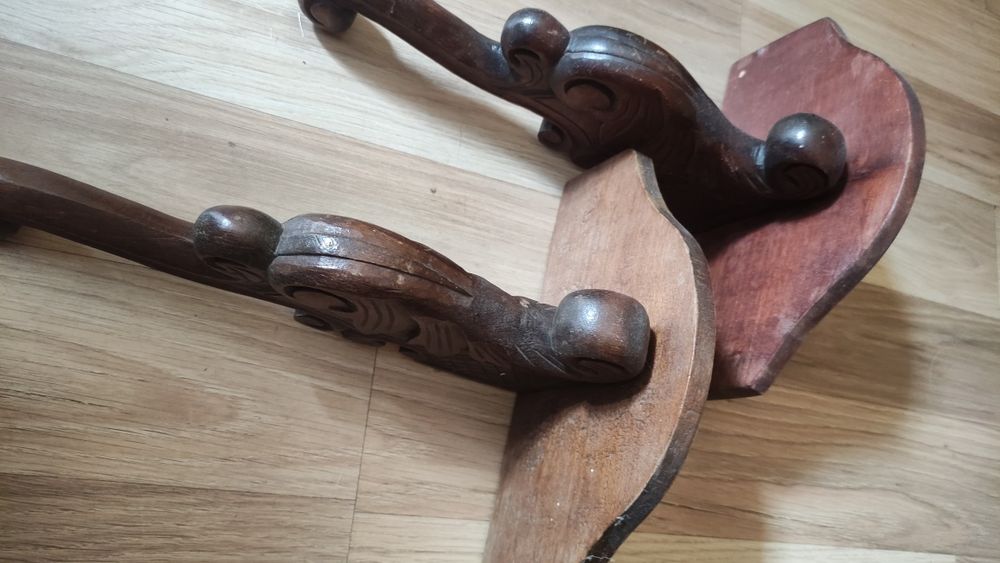 Dwie drewniane poleczki