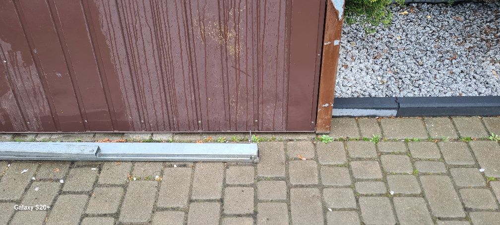 Mam do zaoferowania drzwi uchylne ocynk