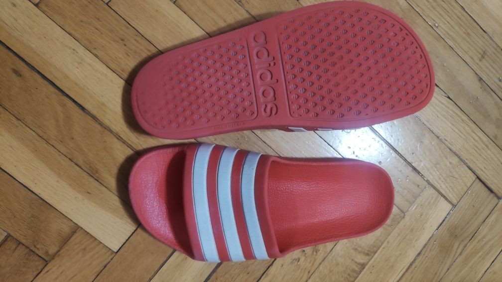 Klapki basenowe Adidas dziecięce