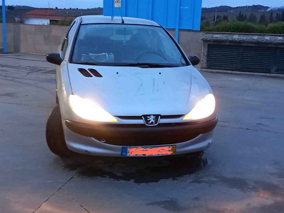 Peguoet 206 do ano 2001