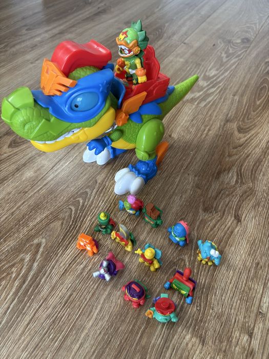 SuperThings dino + figurki zestaw