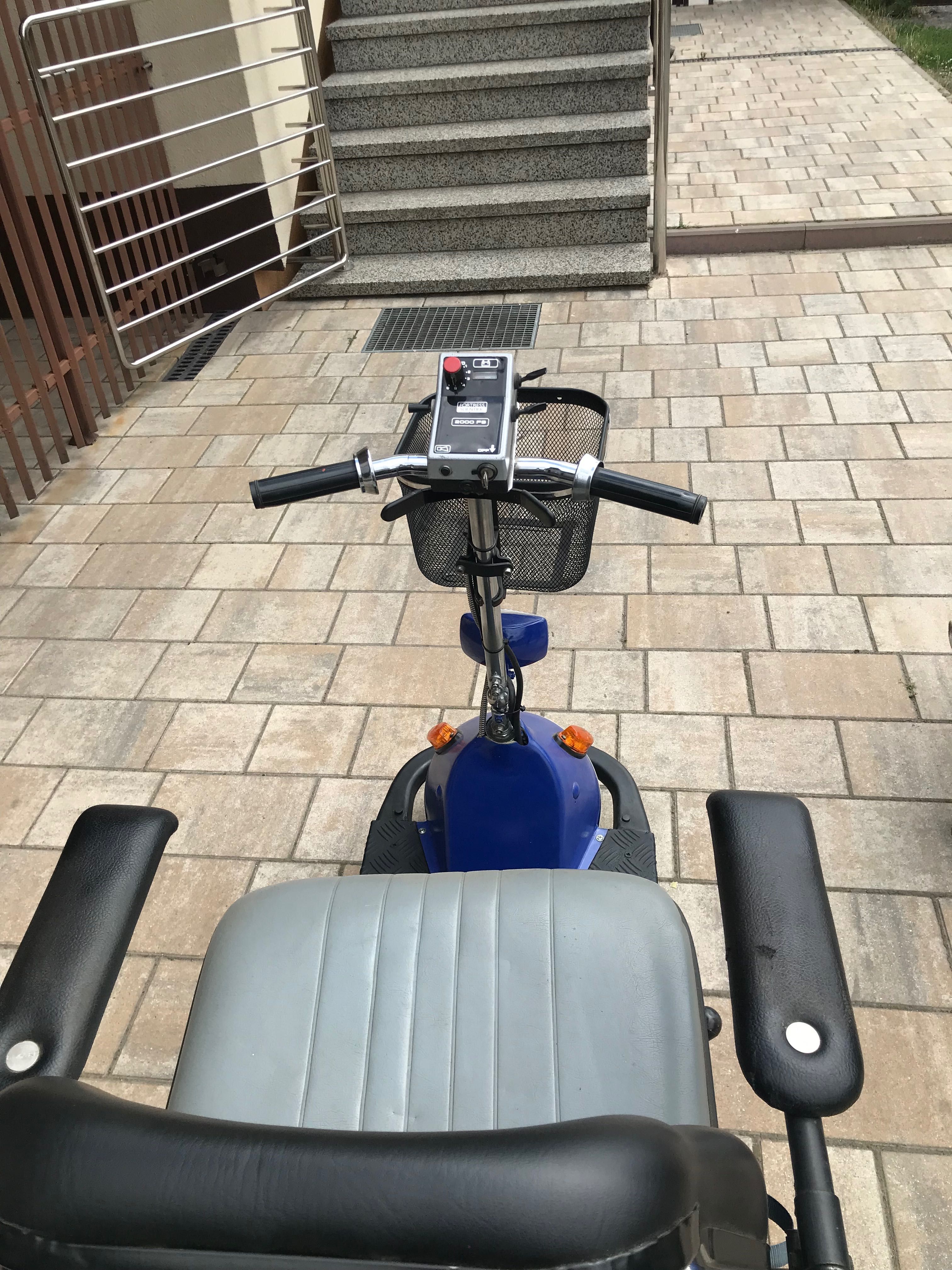 Wózek inwalidzki elektryczny