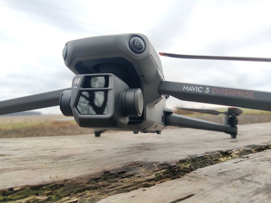 Дрон DJI Mavic 3E (DJI RC PRO) Enterprise квадрокоптер zoom 56x drone