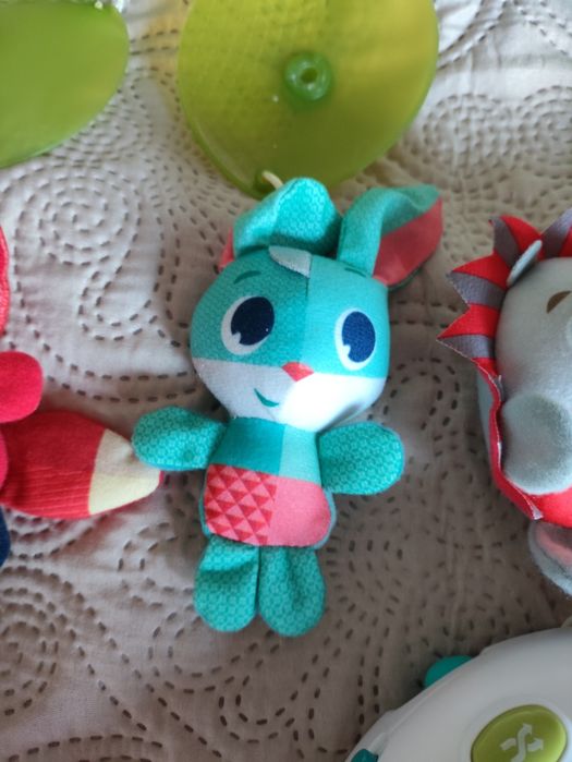 Tiny love karuzela zabawa na łące