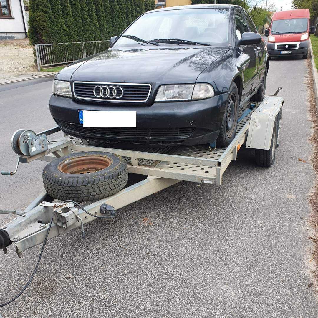 Audi A4 B5 1.9 tdi kolor czarny, sedan przeznaczony na części