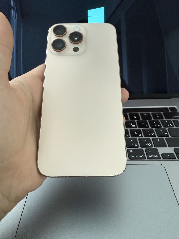 iPhone 16 Pro Max Desert Titan АКБ 100% AT&T