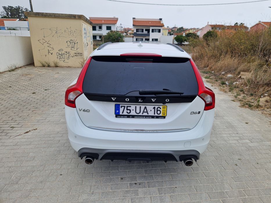 Volvo V60 D6 hibrido plug-in Nacional