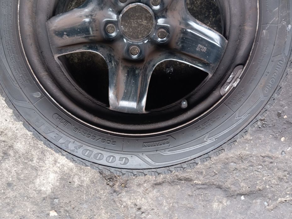 Felgi koła 6.5Jx16 ET 39 GM Opel 5x110 Goodyear 205/55/16
