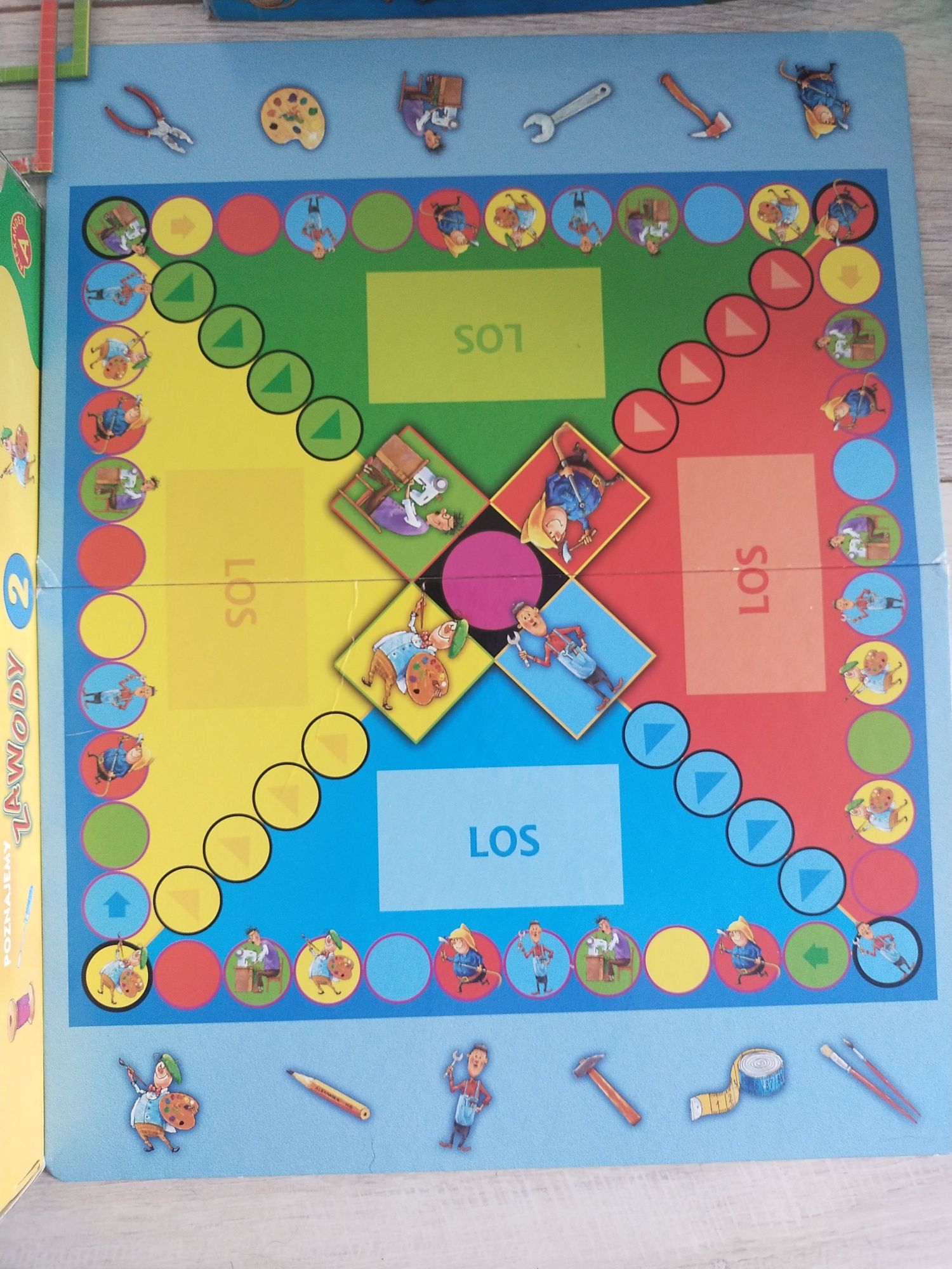 Gra z puzzlami dla młodszych dzieci