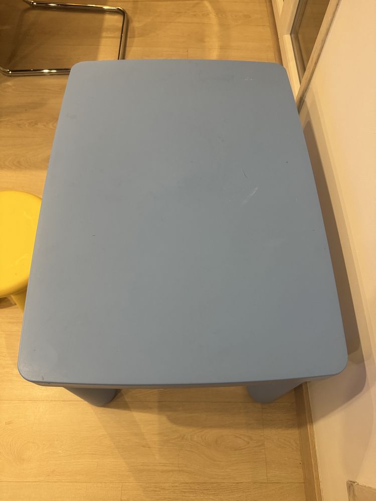 Mesa e banco criança