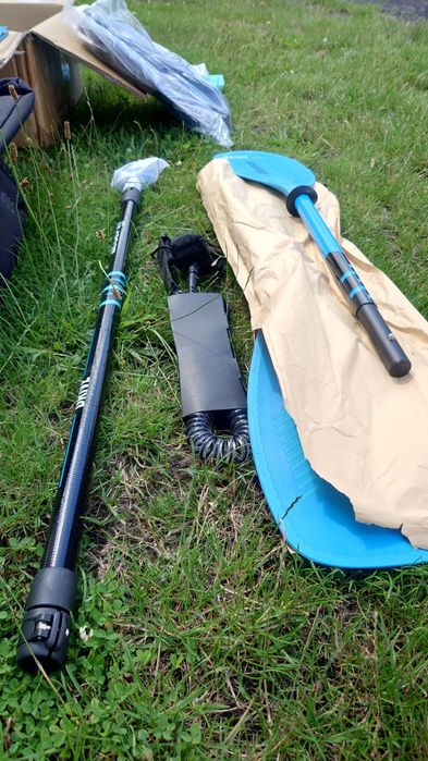 Deska SUP/kajak 2w1 Wiosło z kompozytu Lekka + plecak Bluefin 327 cm