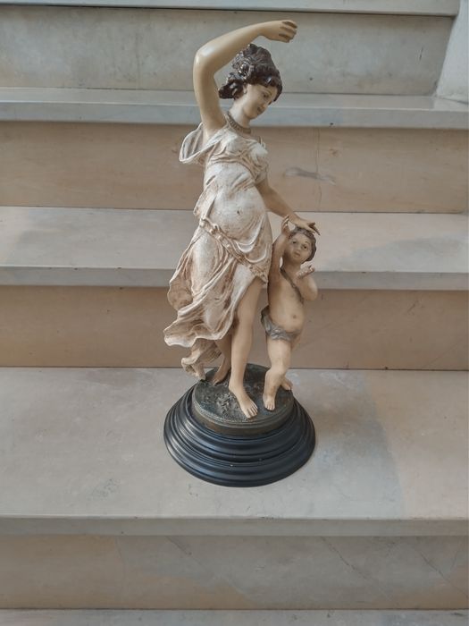 Estatueta Decorativa