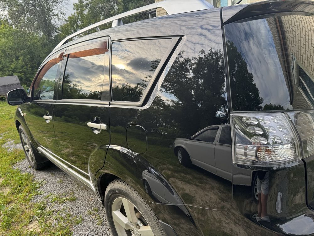 Продам Mitsubishi Outlander XL 2008