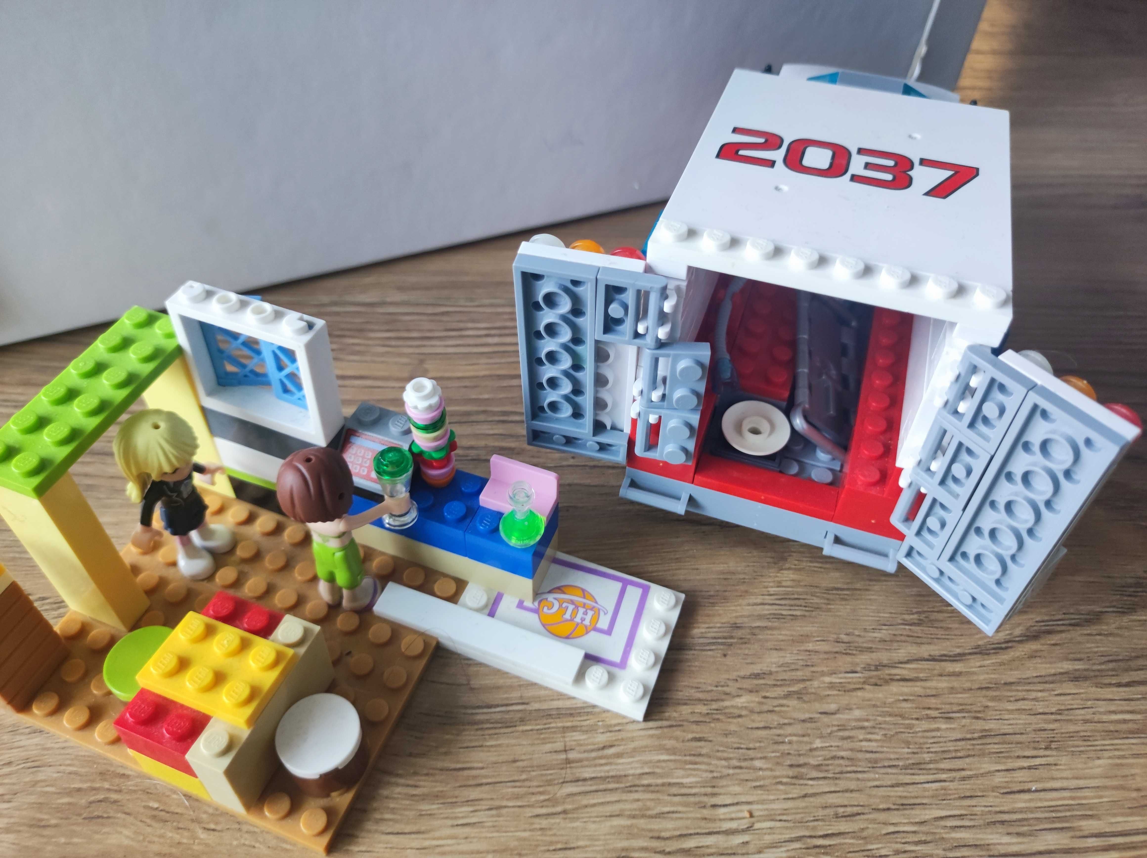 klocki LEGO, ambulans + sklepik dla lalek, zestaw 8