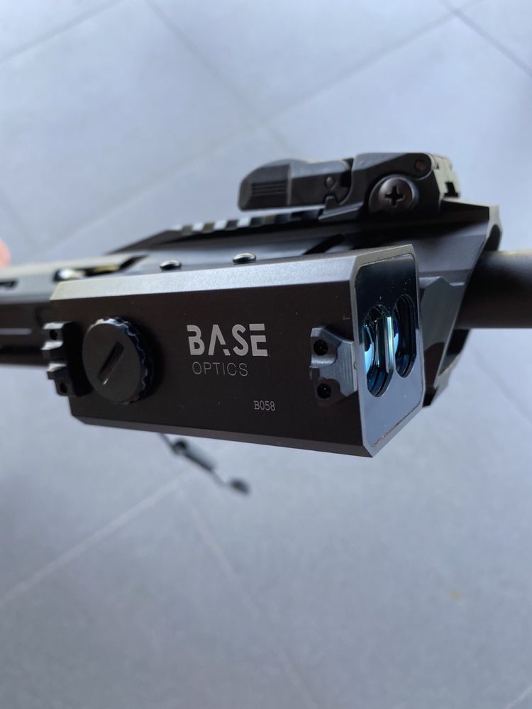 Лазерный дальномер Base Optics
