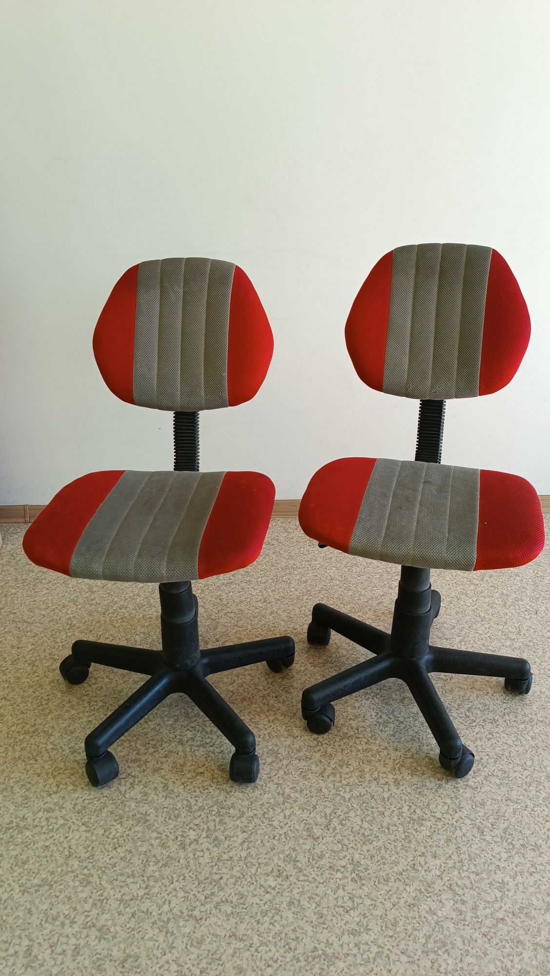 Дитяче крісло FunDesk LST4 Red/Grey