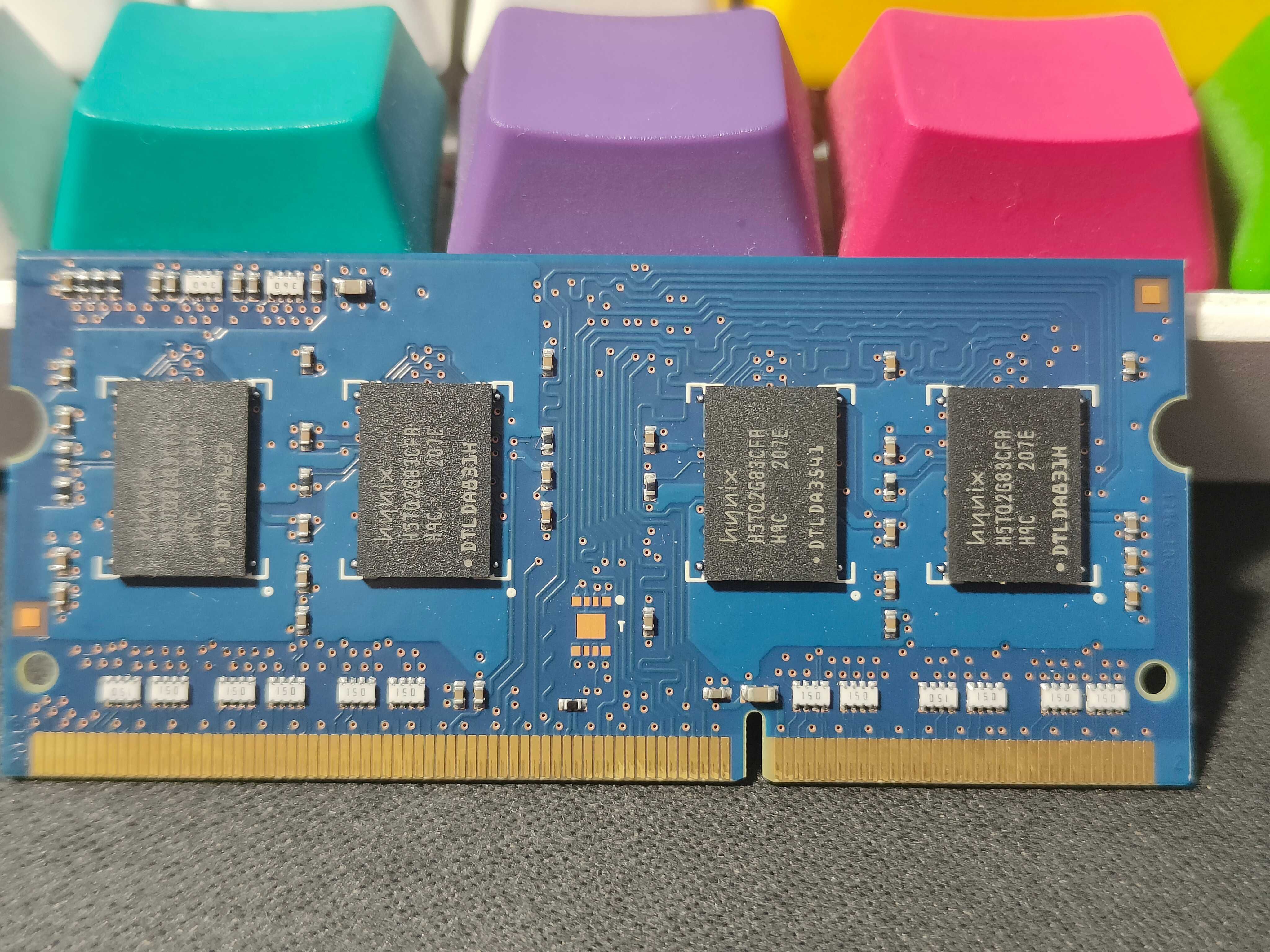 Память для ноутбука SO DIMM Hynix DDR3 2Gb (HMT325S6BFR8C-H9)