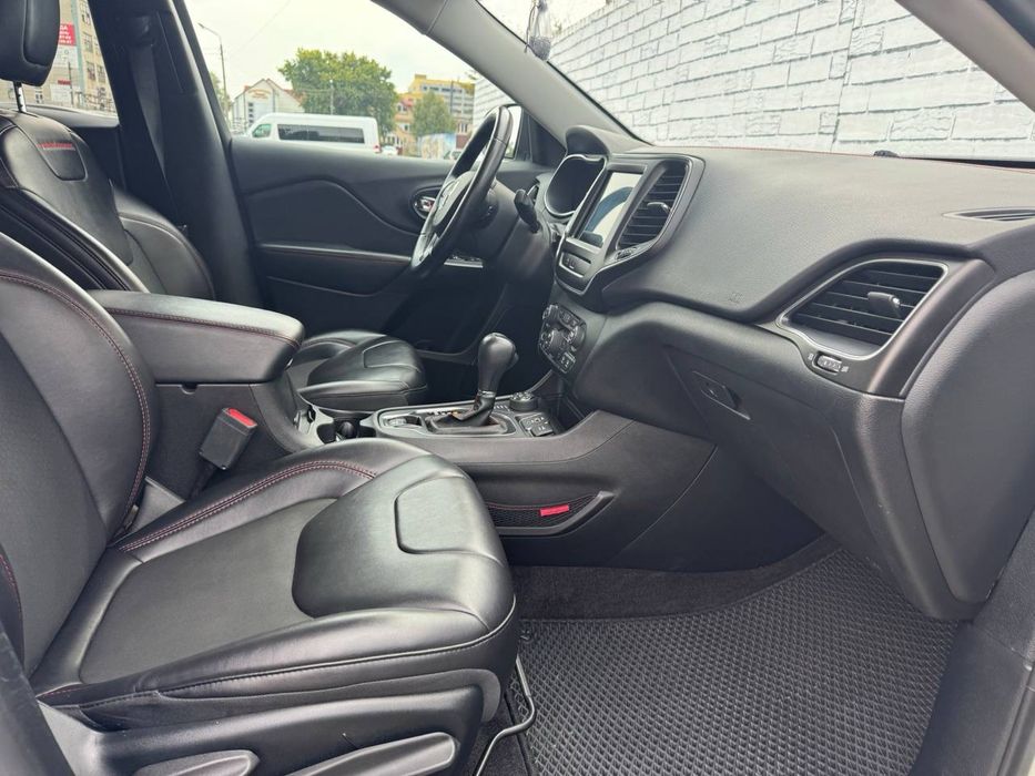 Jeep Cherokee 3.2 Car Invest Ukraine Лізинг