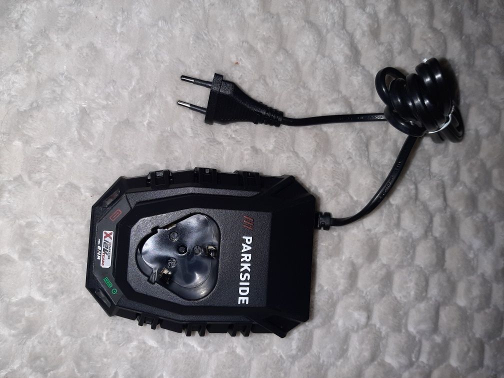 Nowa Ładowarka Parkside 12 V